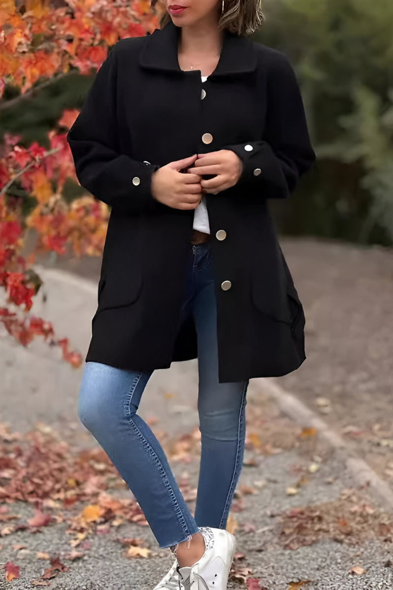 Irena | Klassieke jas met knopen