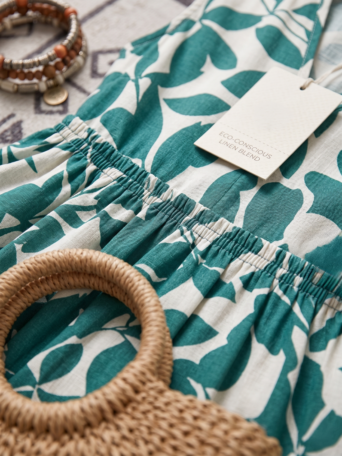 Tasha | Elegante Midi Jurk Met Buikcamouflerend Design