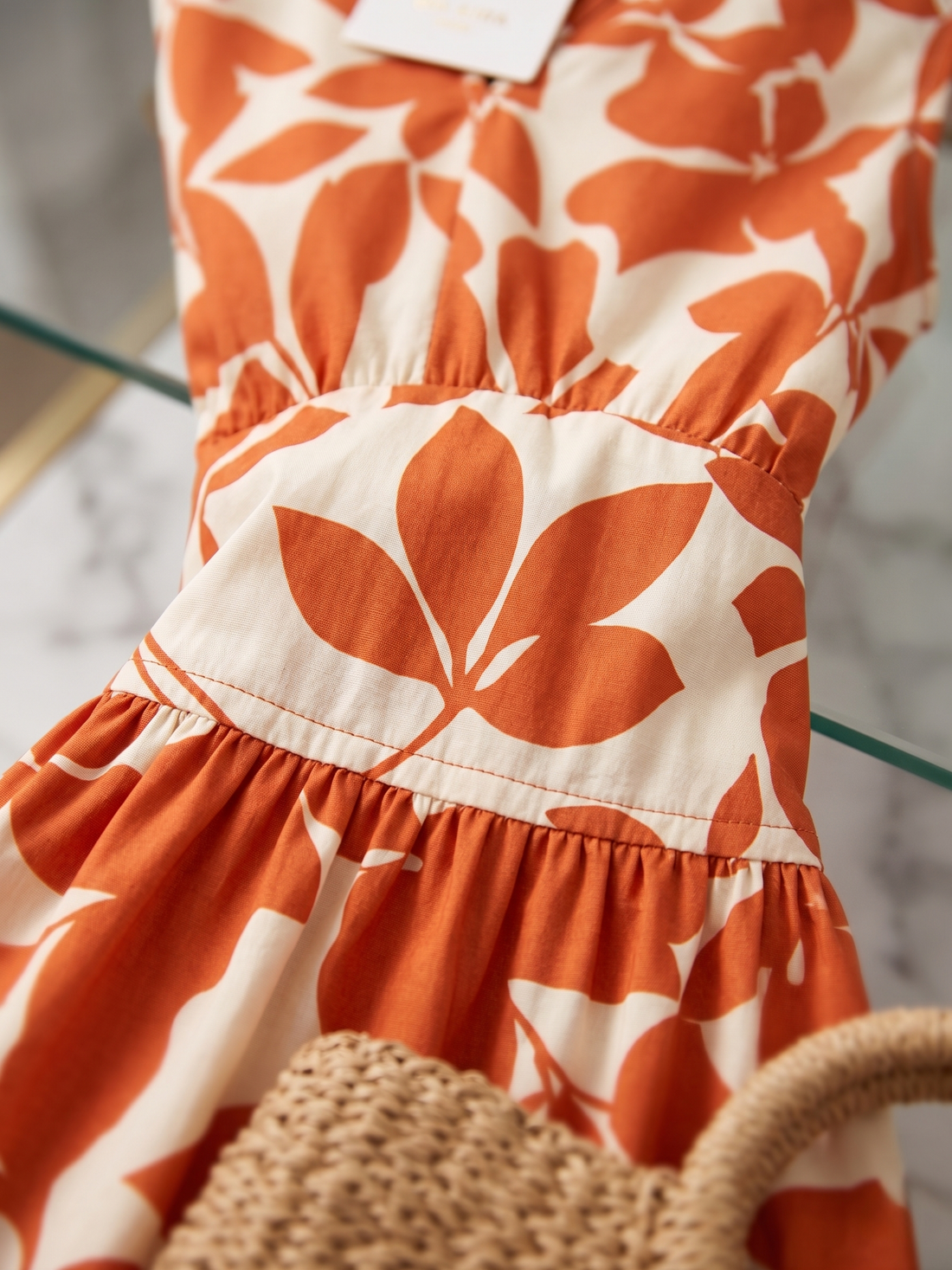 Tasha | Elegante Midi Jurk Met Buikcamouflerend Design