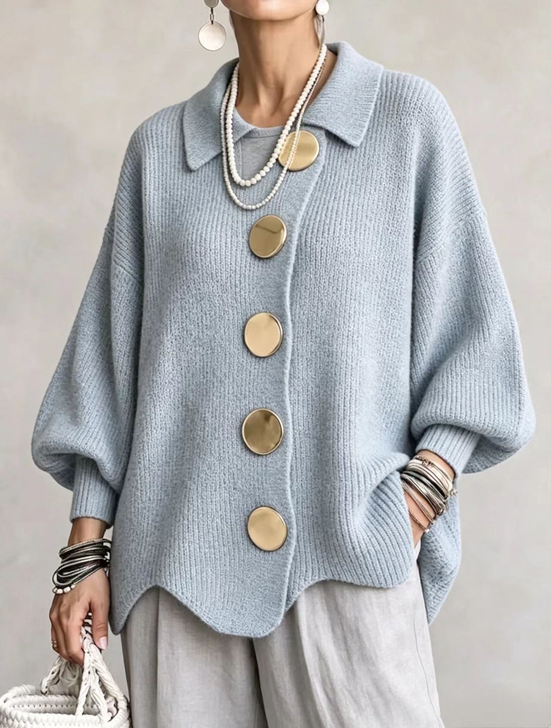 Annette™ | Elegante Oversized Vest met Grote Gouden Knopen
