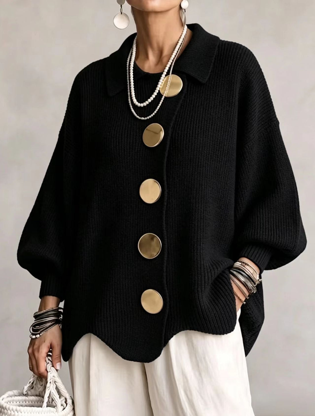 Annette™ | Elegante Oversized Vest met Grote Gouden Knopen