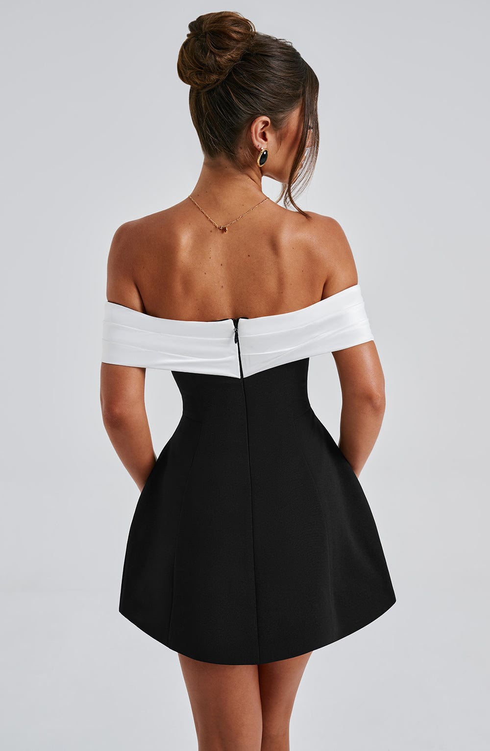 Veya | Chique tweekleurige mini jurk